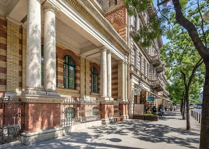 Excellent Location Magnificent Flat Apartament