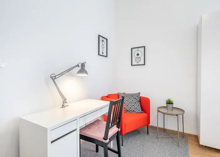 Excellent Location Magnificent Flat *