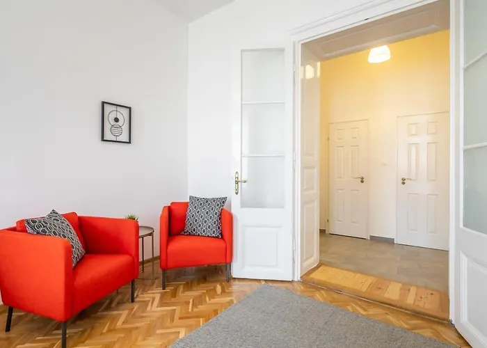 Excellent Location Magnificent Flat