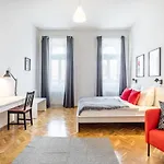 Apartmán Excellent Location Magnificent Flat *
