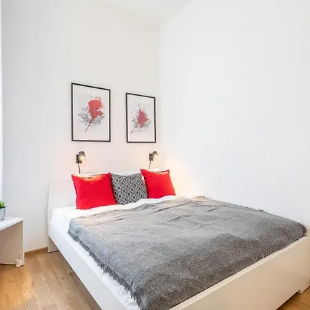 Excellent Location Magnificent Flat 아파트 *