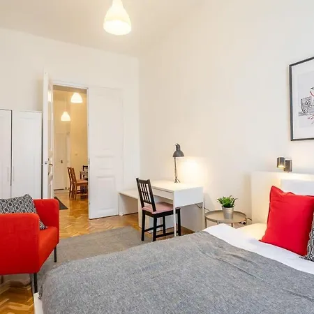 Excellent Location Magnificent Flat * ブダペスト